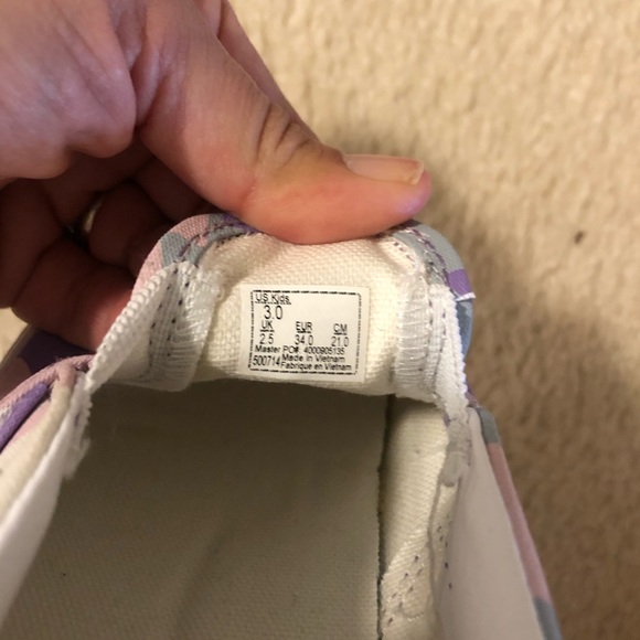 NWOB Pink, purple, gray Camo Vans - Picture 5 of 6